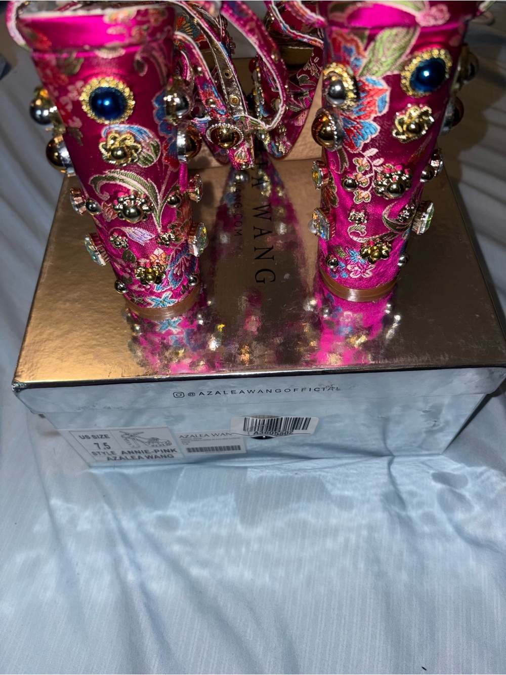 Azalea Wang Floral Embellished Pink Platform Sandals - Picture 5 of 7